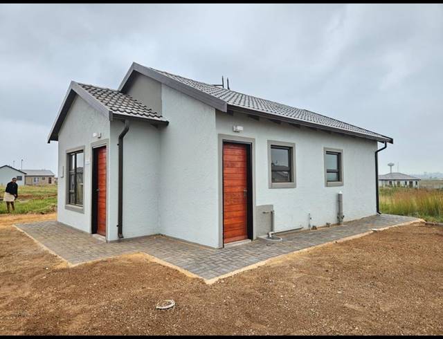 2 BEDROOM HOUSE FOR SALE IN SELCOURT
